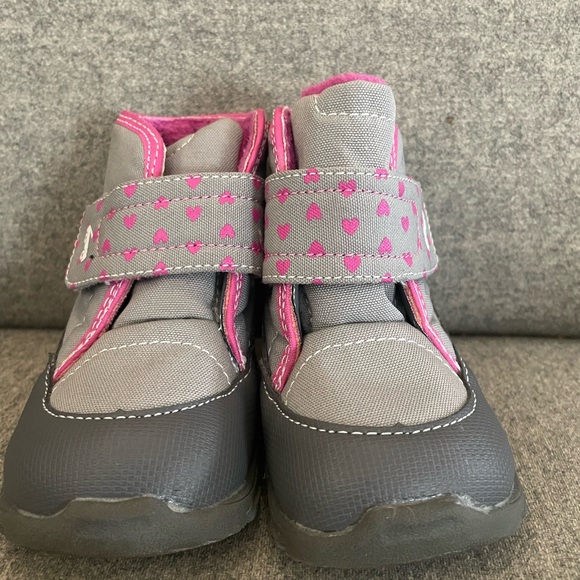 See Kai Run Gray and Pink Winter Boots - Picture 3 of 5